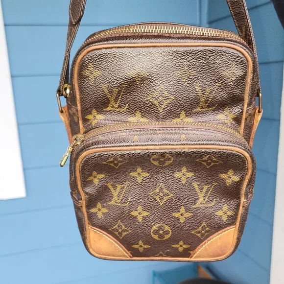 Louis Vuitton Brown Messenger Bag with Monogram Canvas - Picture 10 of 10